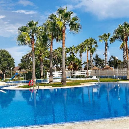 Luxurious Spacious Three Bedroom Apartment On Beachfront Алмеримар Екстериор снимка