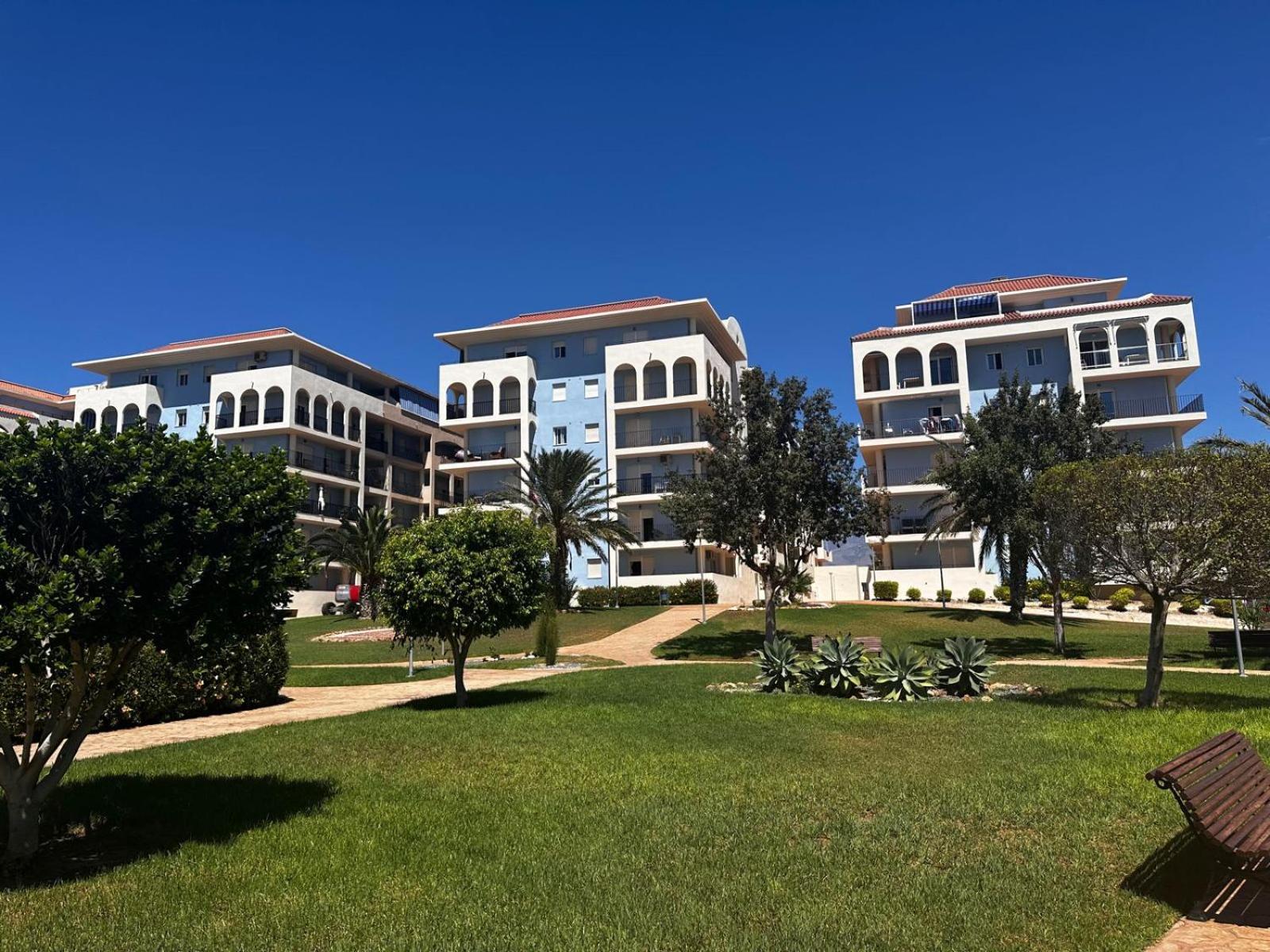 Luxurious Spacious Three Bedroom Apartment On Beachfront Алмеримар Екстериор снимка
